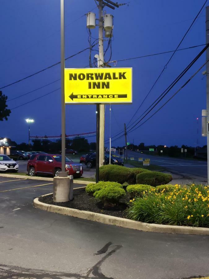 Norwalk Inn Exteriör bild
